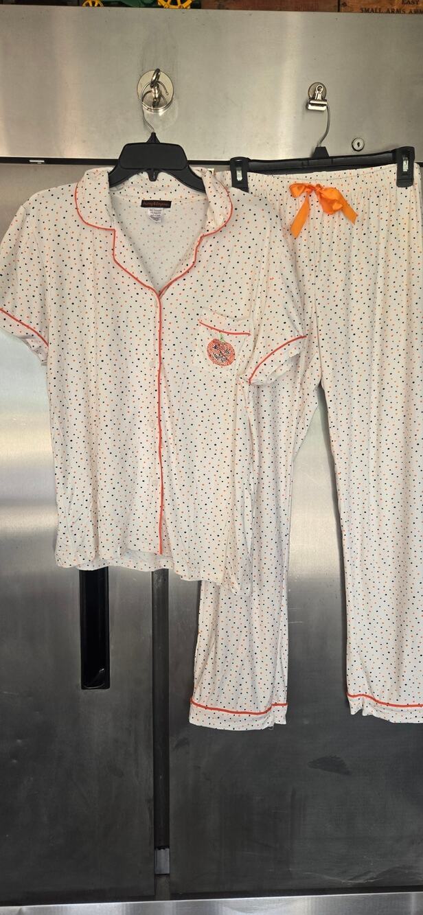 Grumpy & Gorgeous Cream Polka Dot Pajama Set Top Pants Size Medium